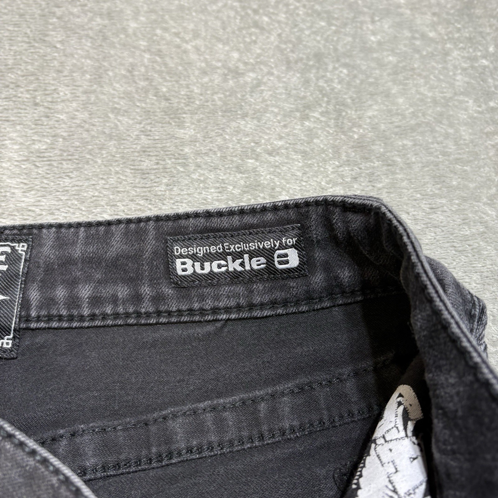 Buckle Salvage Supply Co Mayhem Straight Jeans Fits 30×28 Regular Fit Black