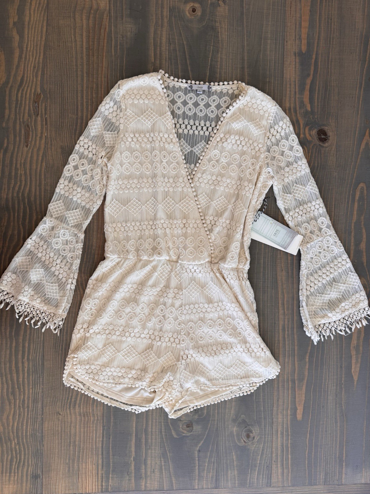 IRIS Los Angeles Lace Bell Sleeve Women’s Romper Cream White Large L Boho NWT