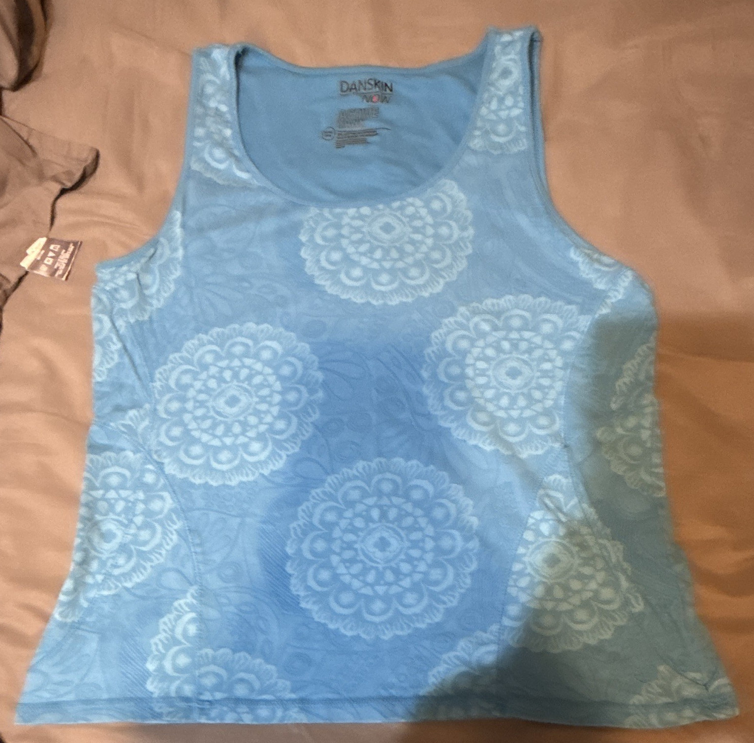 Danskin Now Women’s XL Blue Floral Wide Strap Scoop Neck Sleeveless Tank Top