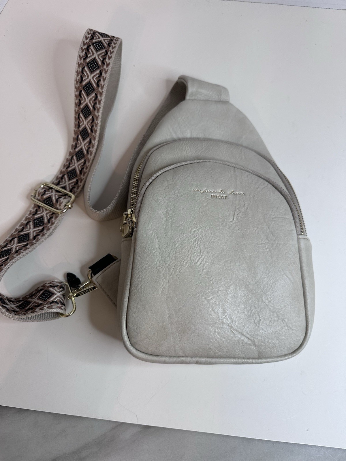INGAT Beige Crossbody Bag Geometric Strap Zip Gold HW Lined Pockets