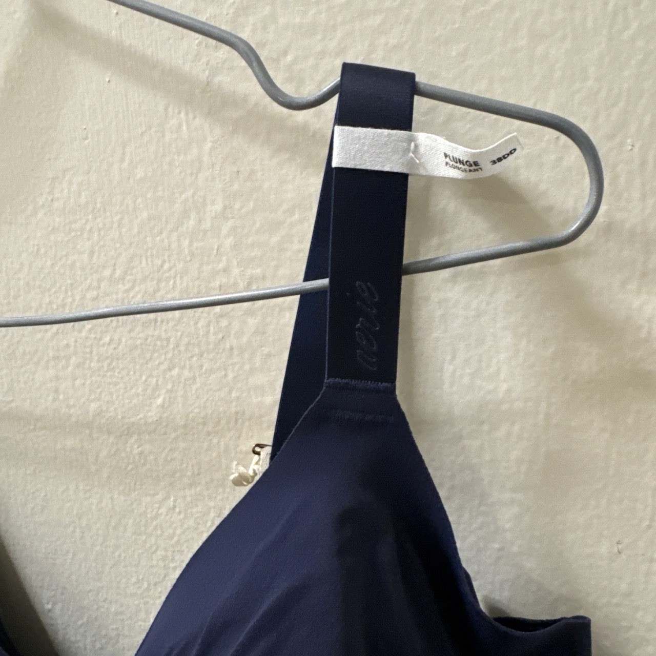 Smoothez By aerie Navy Underwire Seamless Support Bra Size 38DD