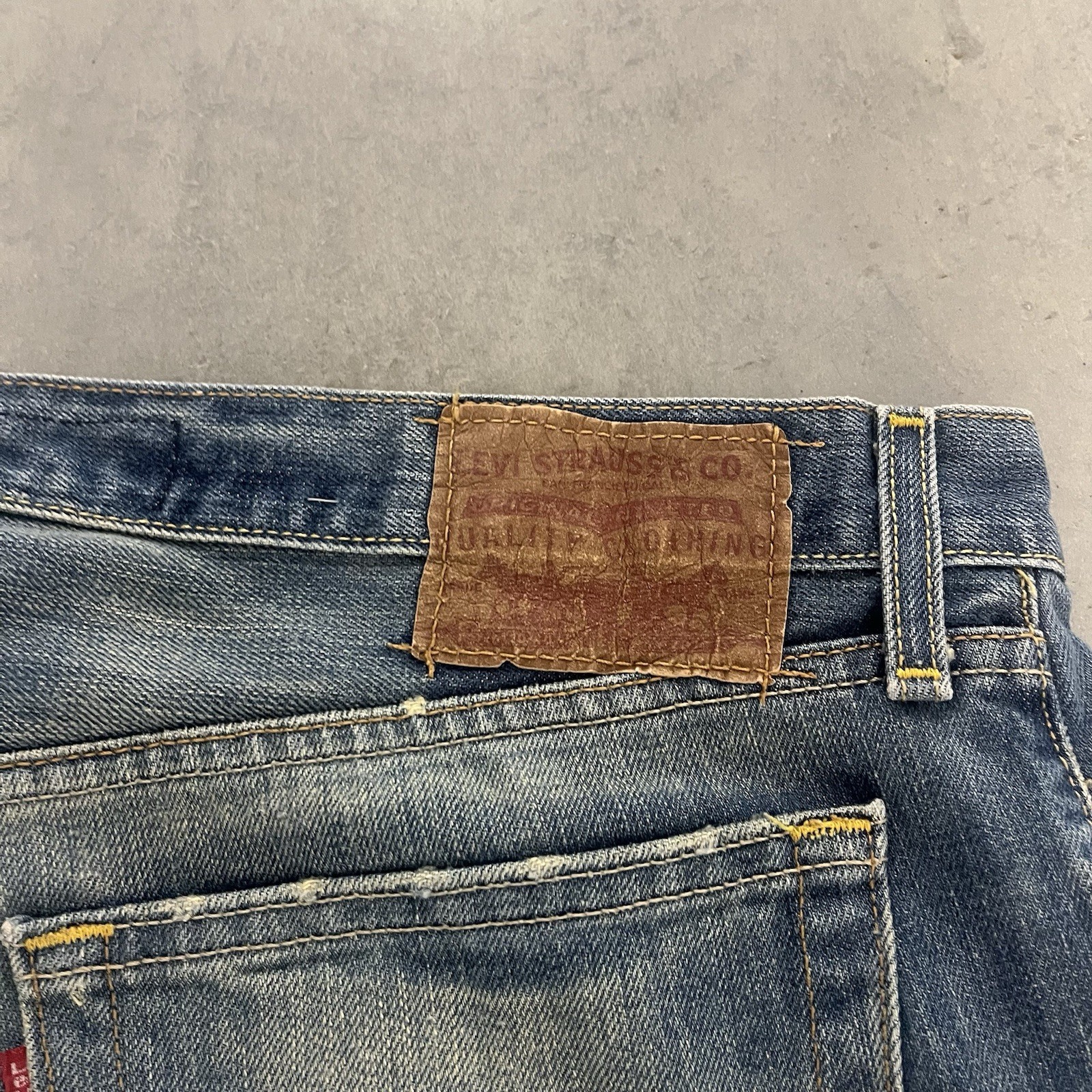 Vintage Y2K 2006 Levi’s 527 Men’s Flared Distressed Bootcut Jeans Size 36×30