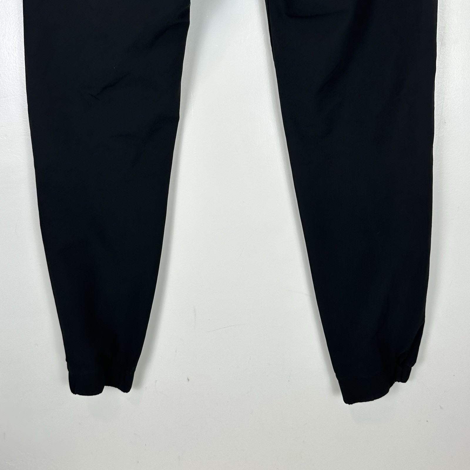 Vuori Transit Jogger 30″ Black Size S Performance Travel Pant Athleisure Minimal