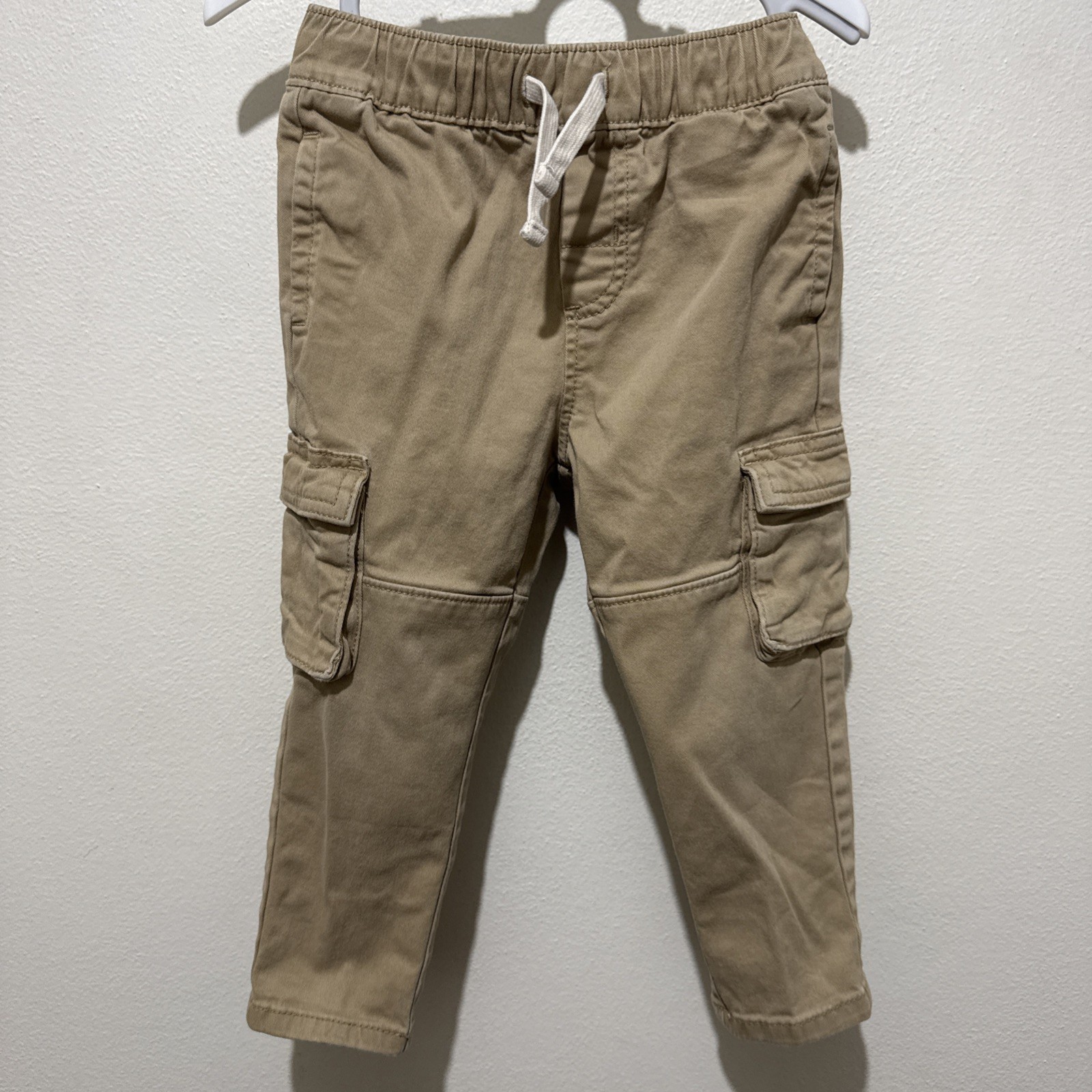 14 pants brands listed below , 2 sets and shorts boys size 3T