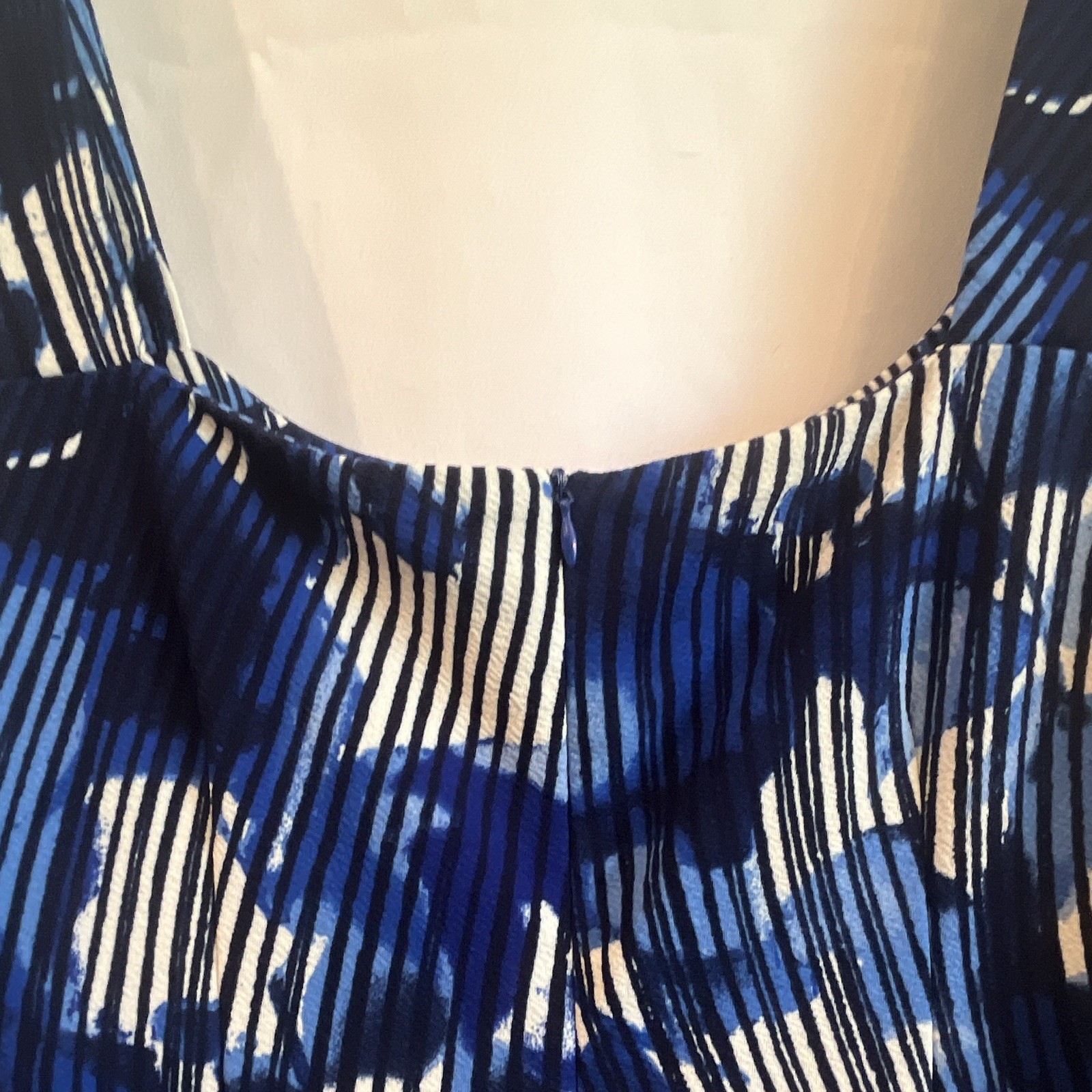 Maya Brooke Blue/White Abstract Sheath Dress Scoop Neck Sleeveless Knee 14W