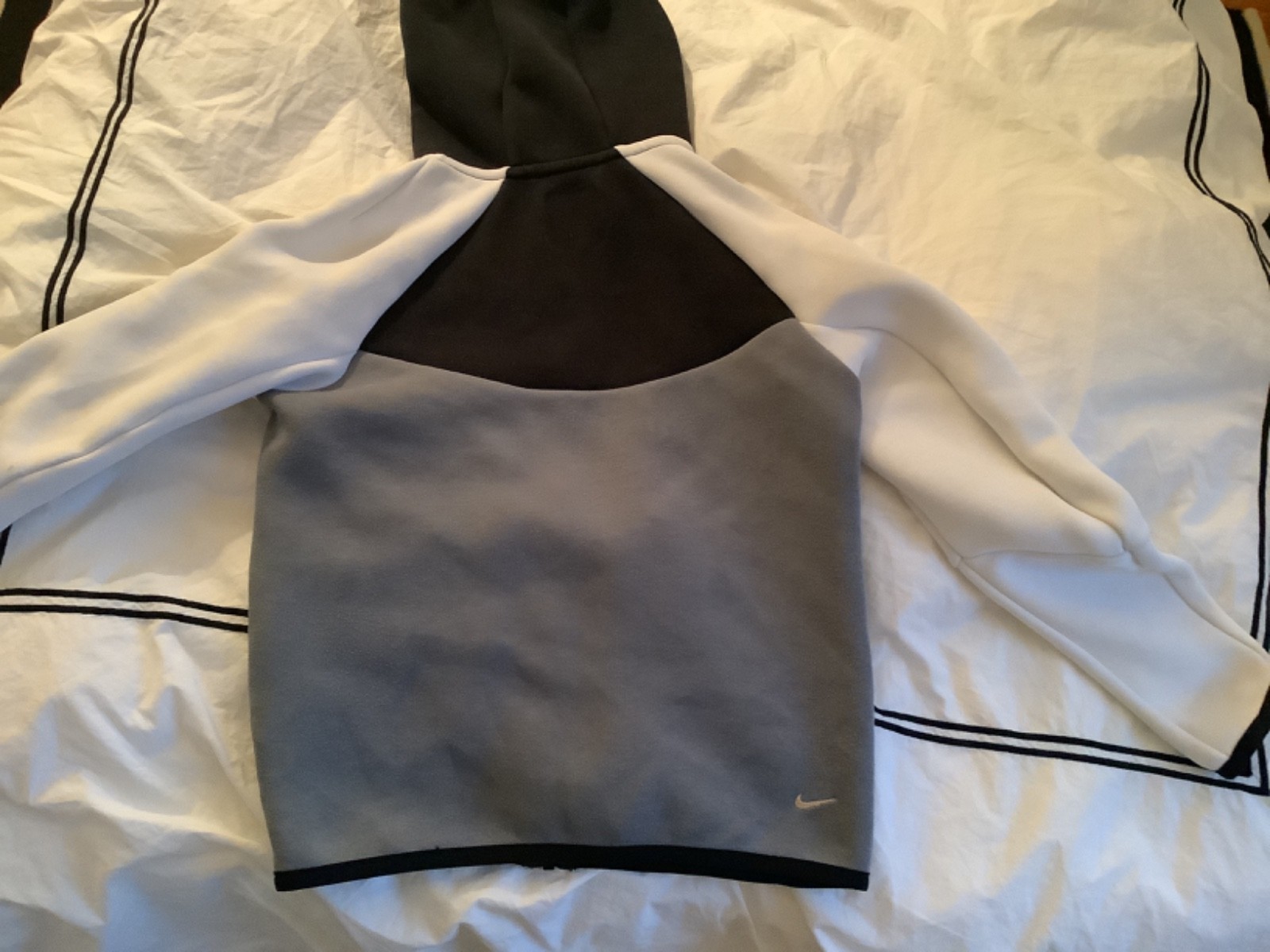 nike tech white black and grey coler way