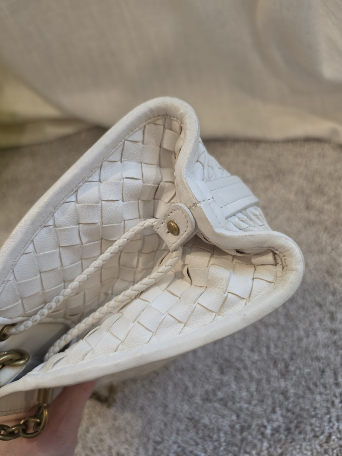 Bottega Veneta Woven Chain Shoulder Bag Ivory Leather Zip Designer Classic