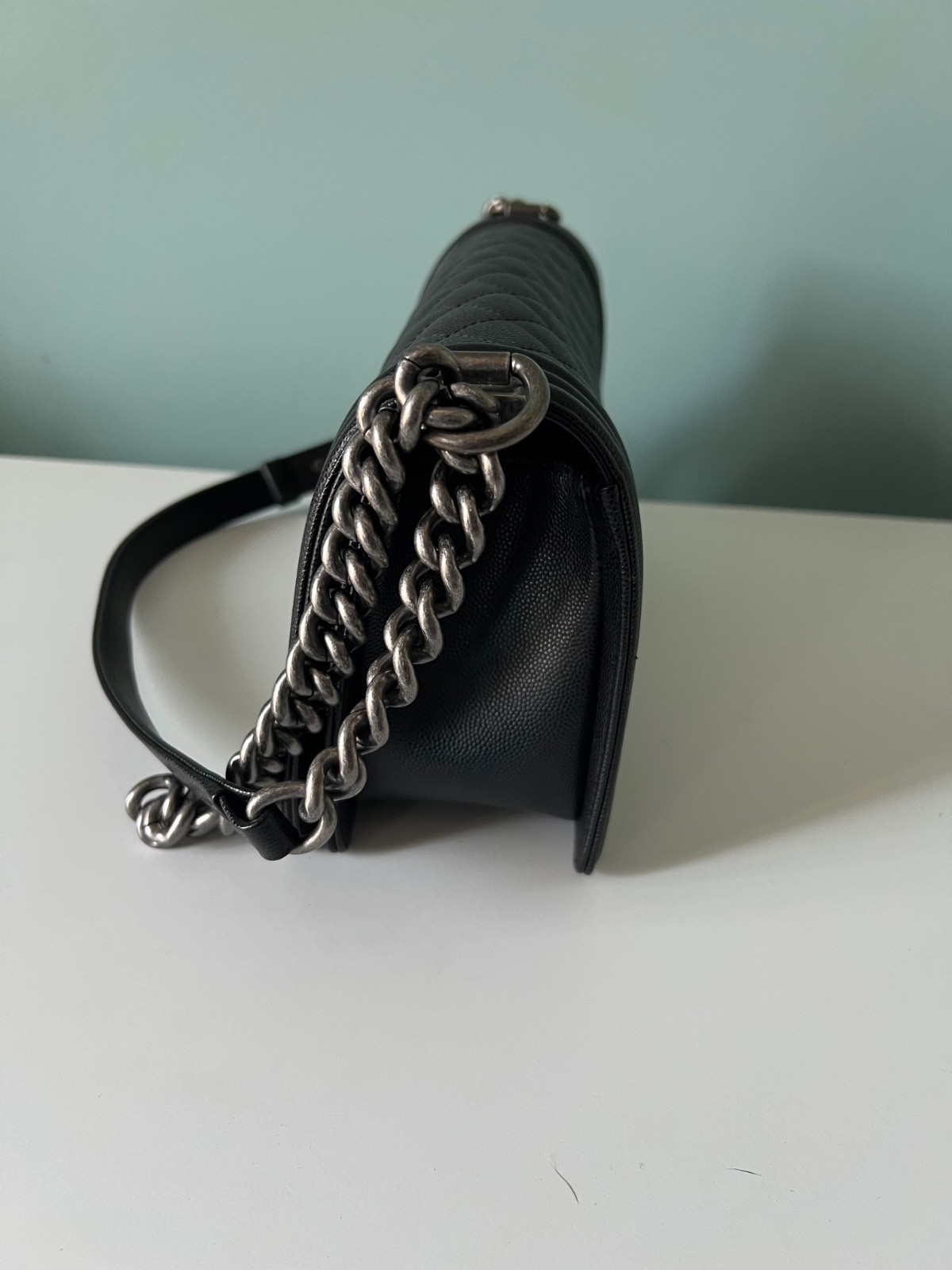 EXCELLENT CONDITION CHANEL BOY BAG MEDIUM BLACK