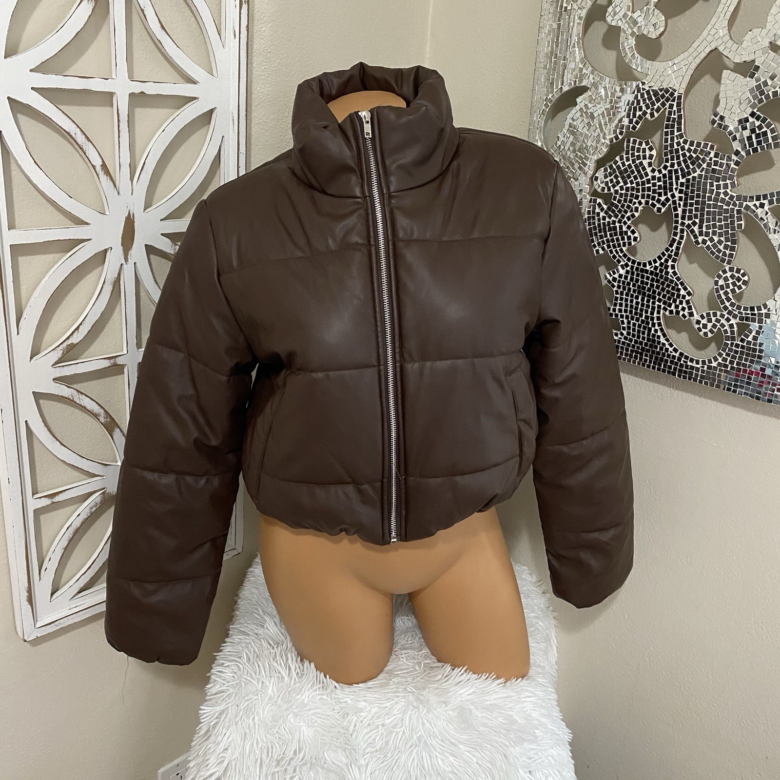 NEW AMBIANCE OUTERWEAR large BROWN PUFFER CROPPED JACKET WITH POCKETS