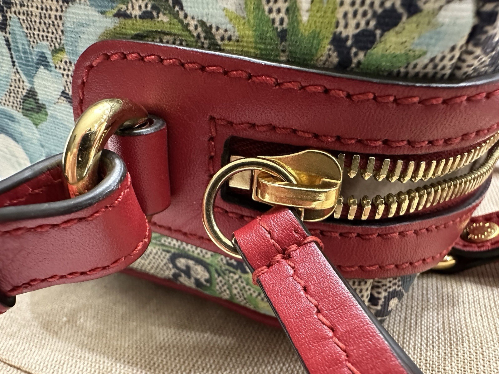 Authentic Gucci GG Supreme Monogram Blooms Mini Boston Bag Red Floral w/ Strap