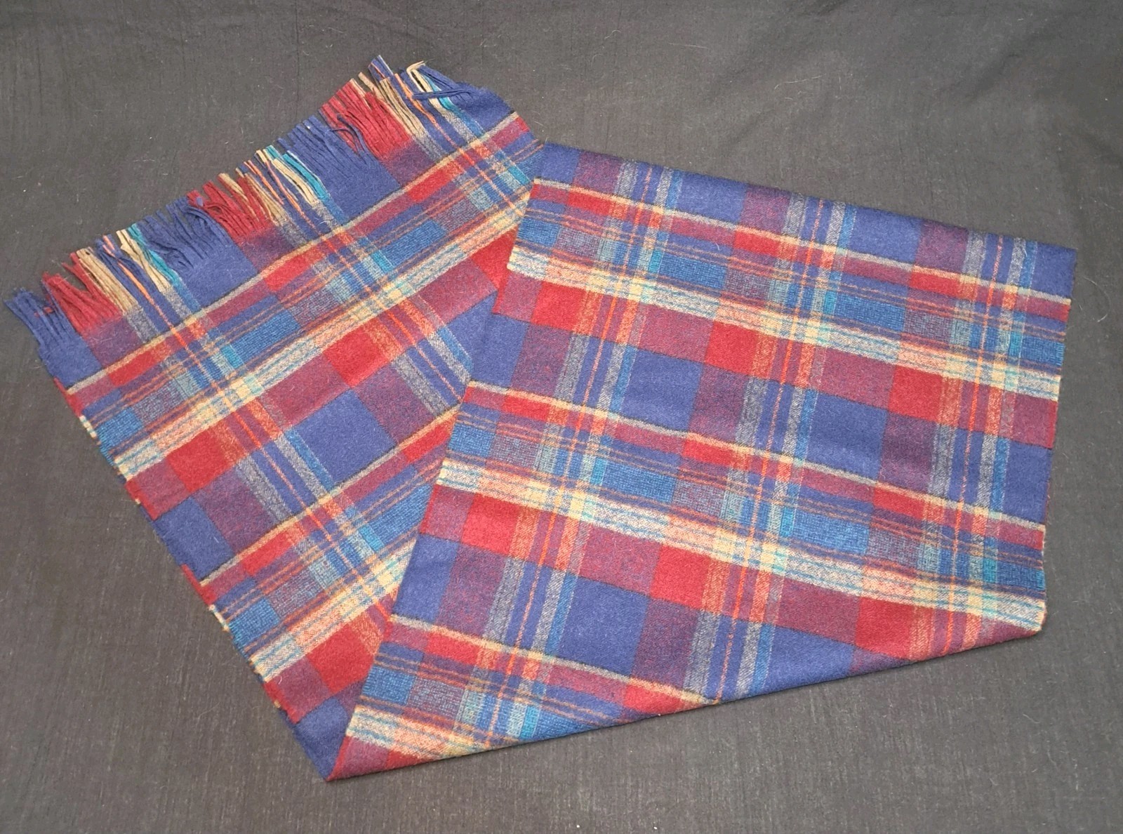 PENDLETON 100% Pure Virgin Wool Scarf 60″ x 12.75″ Plaid USA Fringe