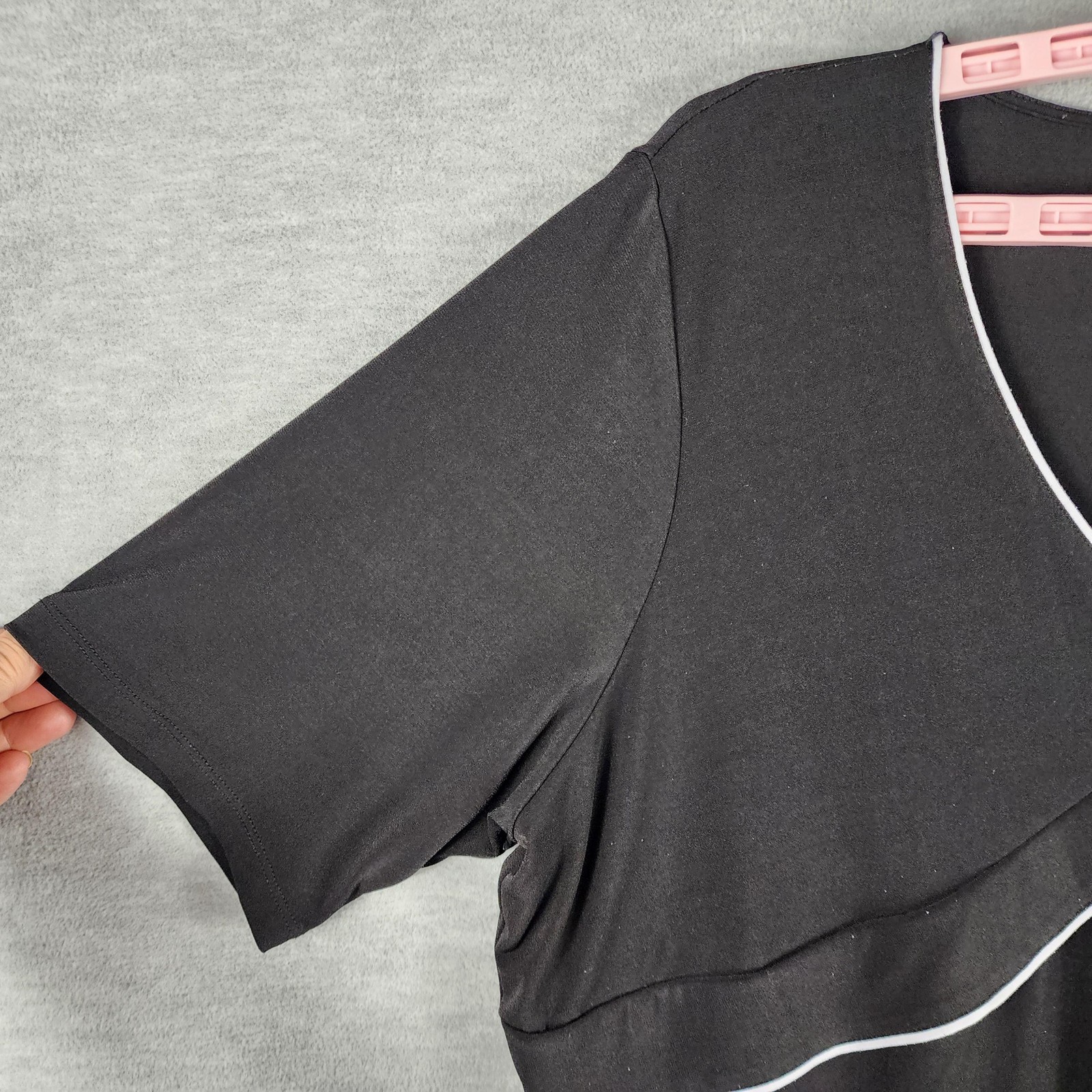 Requirements Blouse Womens 1X Black V Neck Contrast Trim Short Sleeve Top