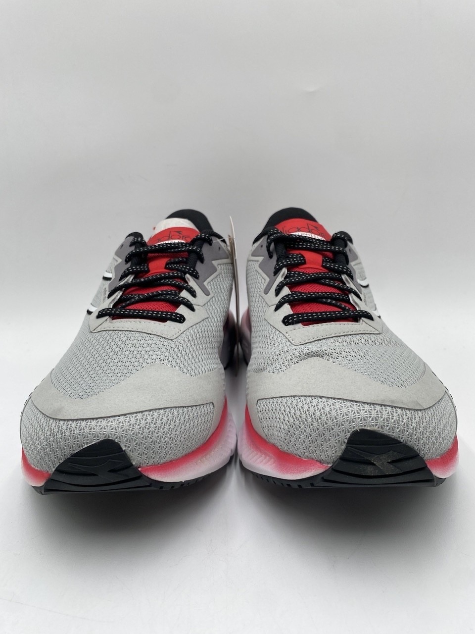 Diadora MYTHOS BLUSHIELD VOLO 4 Men’s NEW Running Shoes Silver/Steel Multi Sizes