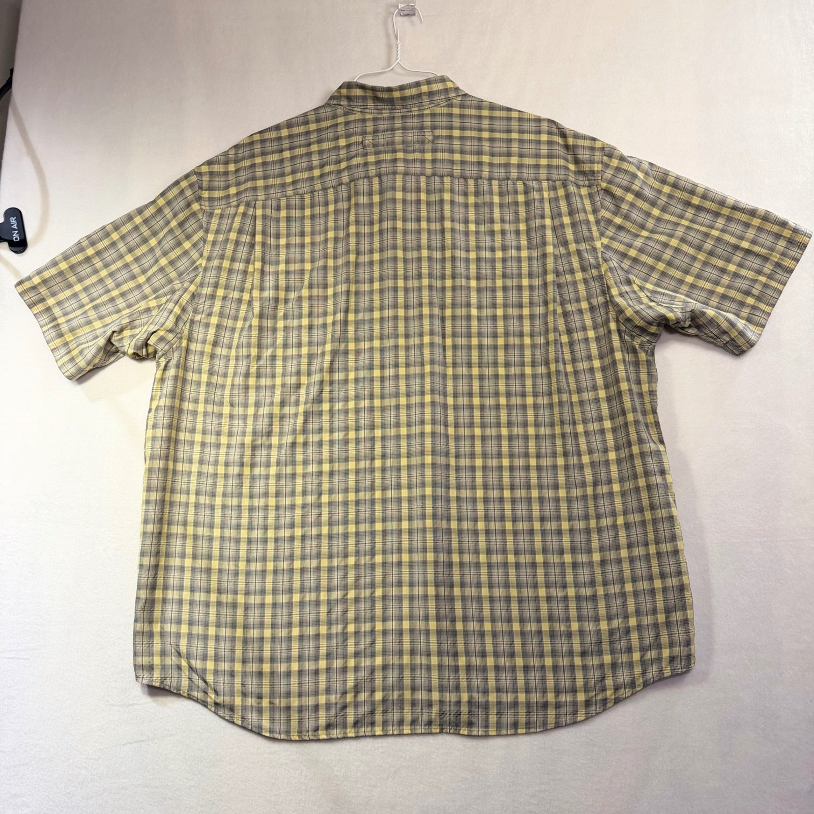 Duluth Trading Co Mens 2XL Plaid Short Sleeve Button Down Shirt Yellow Grey