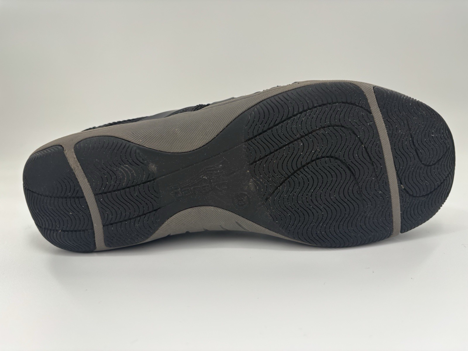 Dansko Women’s Henriette Comfort Support Sneaker Black Leather Suede EU 38