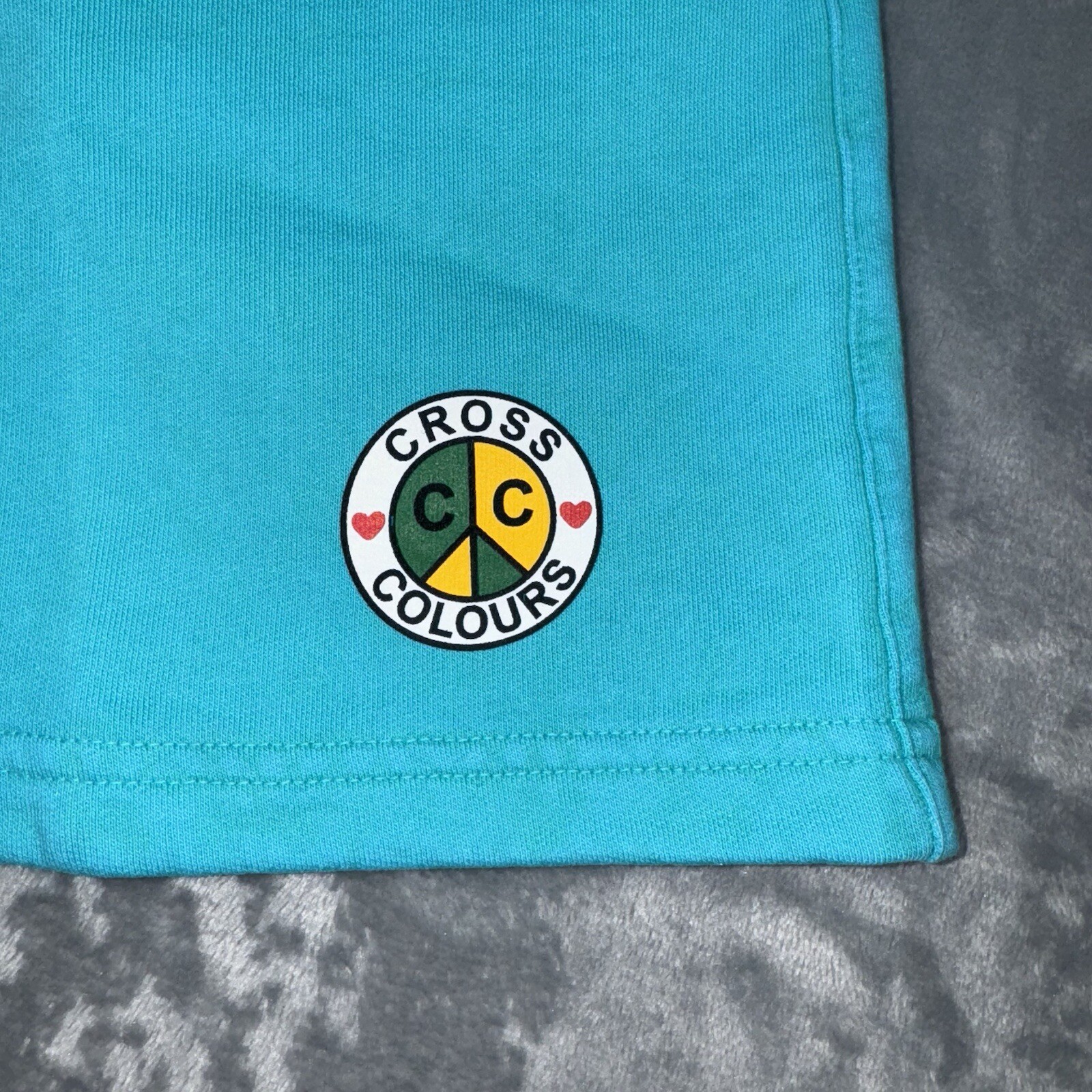 Cross Colours Peace Circle Logo Fleece Shorts Turquoise C97223PCL-300 Men’s NWT