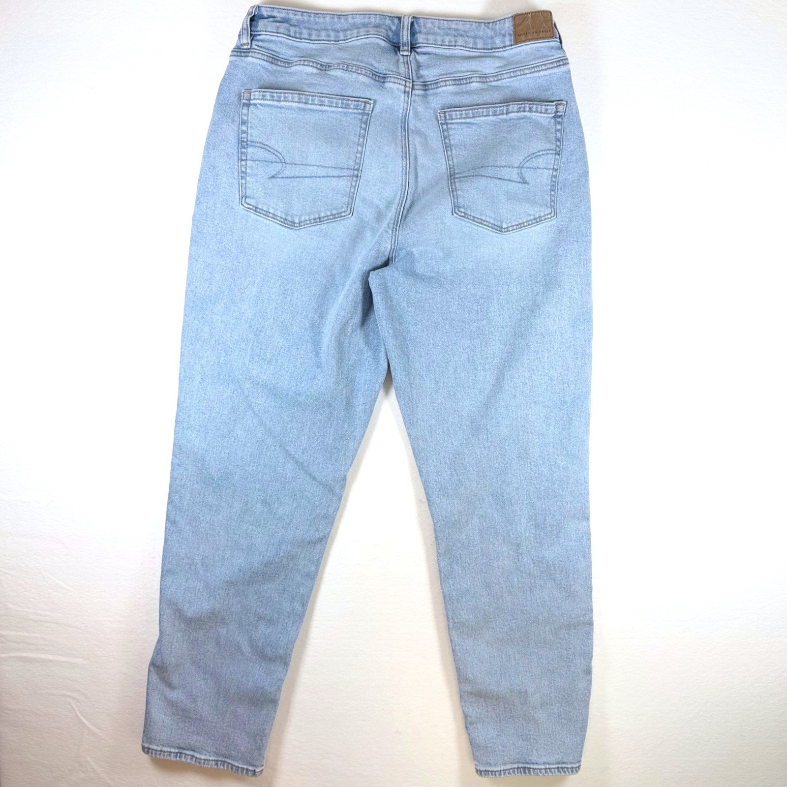 American Eagle Mom Jean Light Wash High Rise Strigid Denim Blue Size 12 Regular