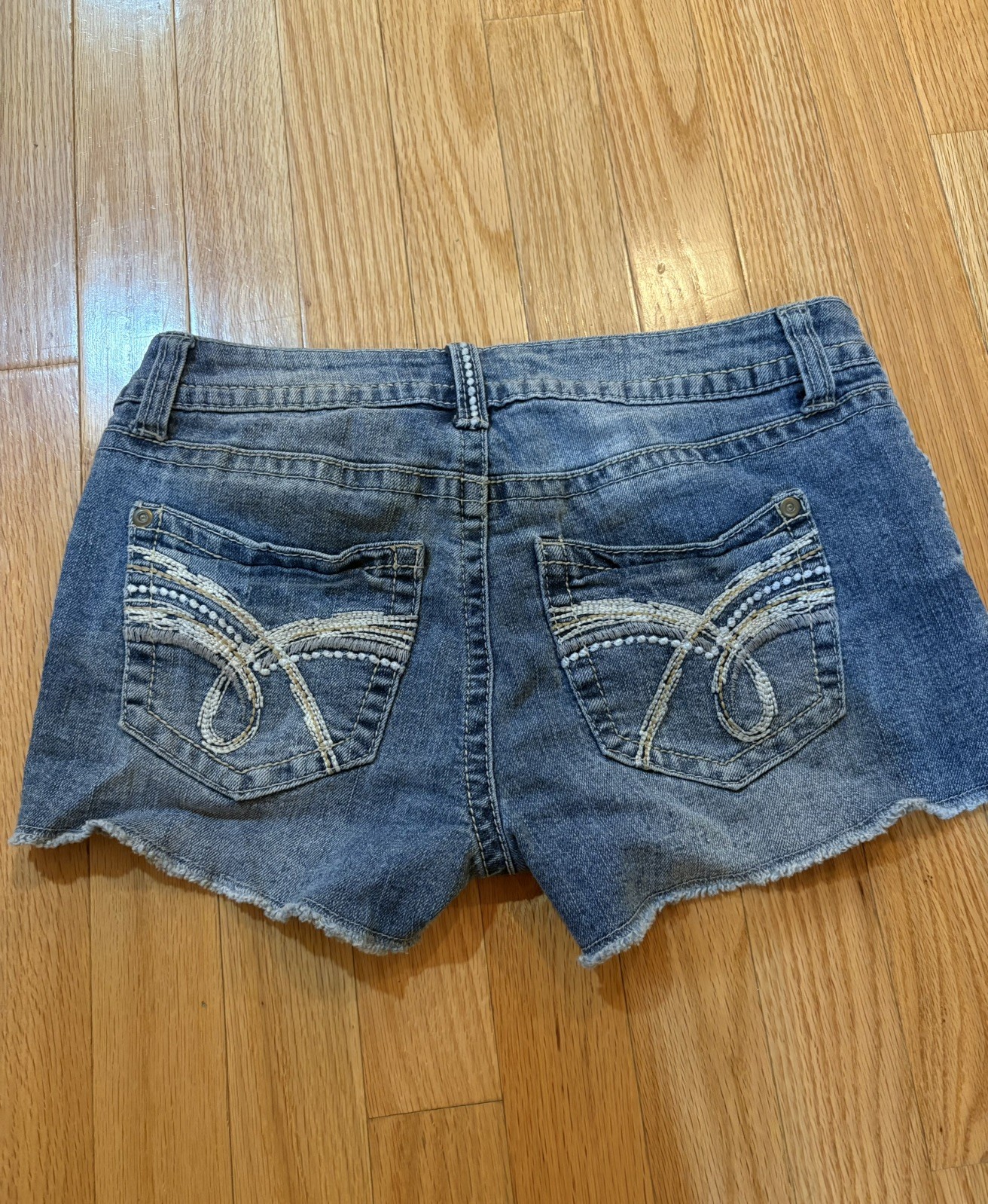 Y2K No Boundaries Low Rise Cut Off Denim Micro Mini Shorts Juniors Size 7