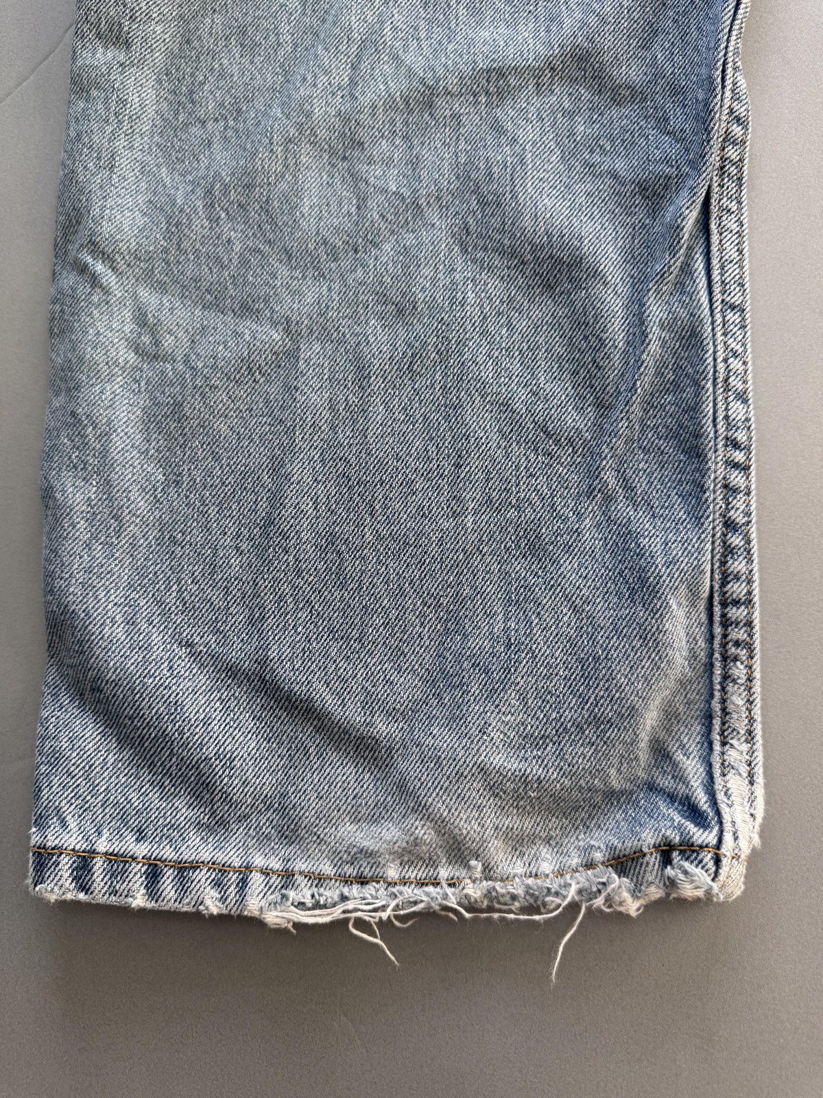 Levi’s 550 Mens Jeans W32xL28 Blue Light Wash Relaxed Tapered Fit Retro