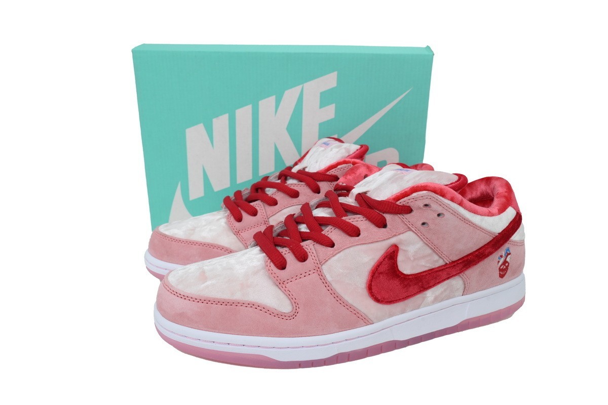 Nike SB Dunk Low ‘Valentine’s Day’ CT2552-800 Men’s Skate Shoes Athletic Shoes
