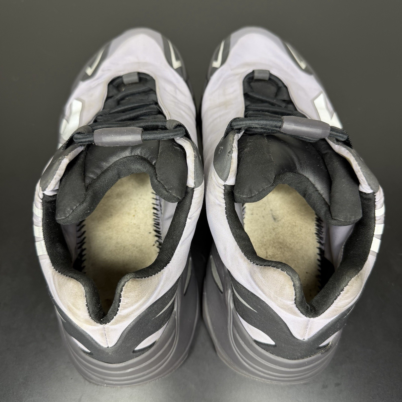 Size 7 – adidas Yeezy Boost 700 MNVN Geode