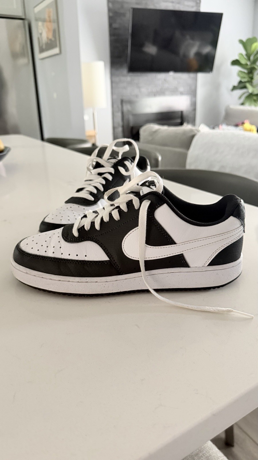 Nike Court Vision Low Top Lace-Up Men’s Sneakers Black/White Colorblock DH3158