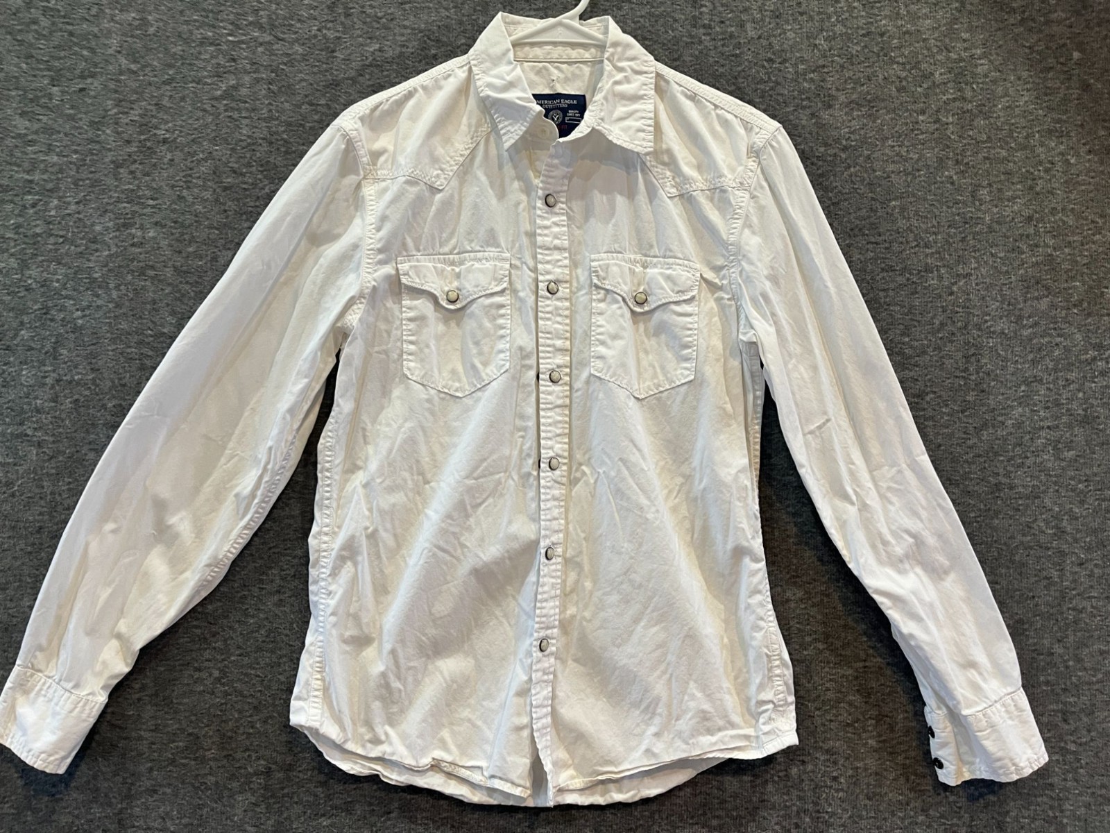 american outfitters vintage fit S/P covered snap buttons white 2 front pockets