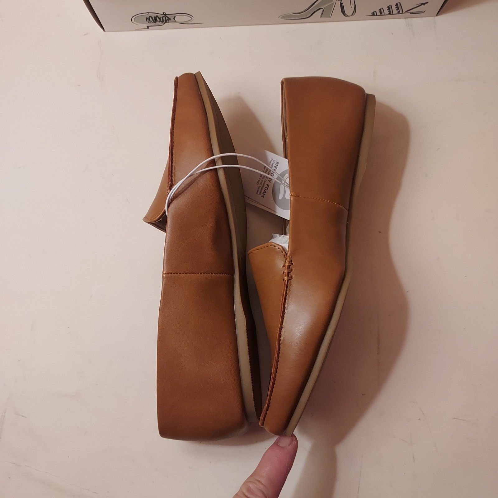 A New Day NWT “Micah” Cognac Brown Memory Foam Loafer Flats Wmn’s Sz 6 1/2