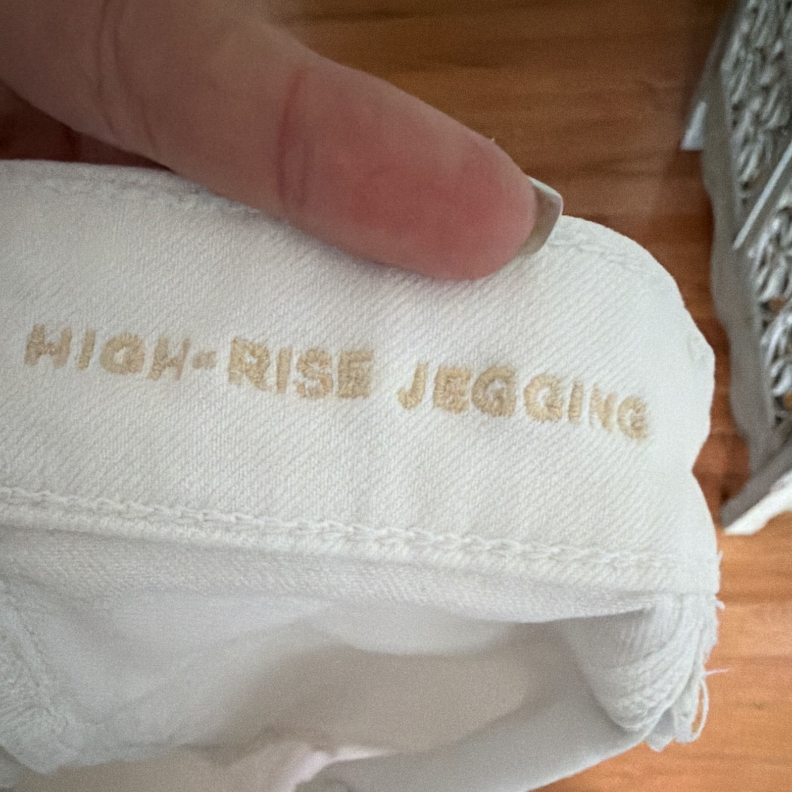 American Eagle Outfitters Women’s White High-Rise Jegging Jeans 5-Pocket