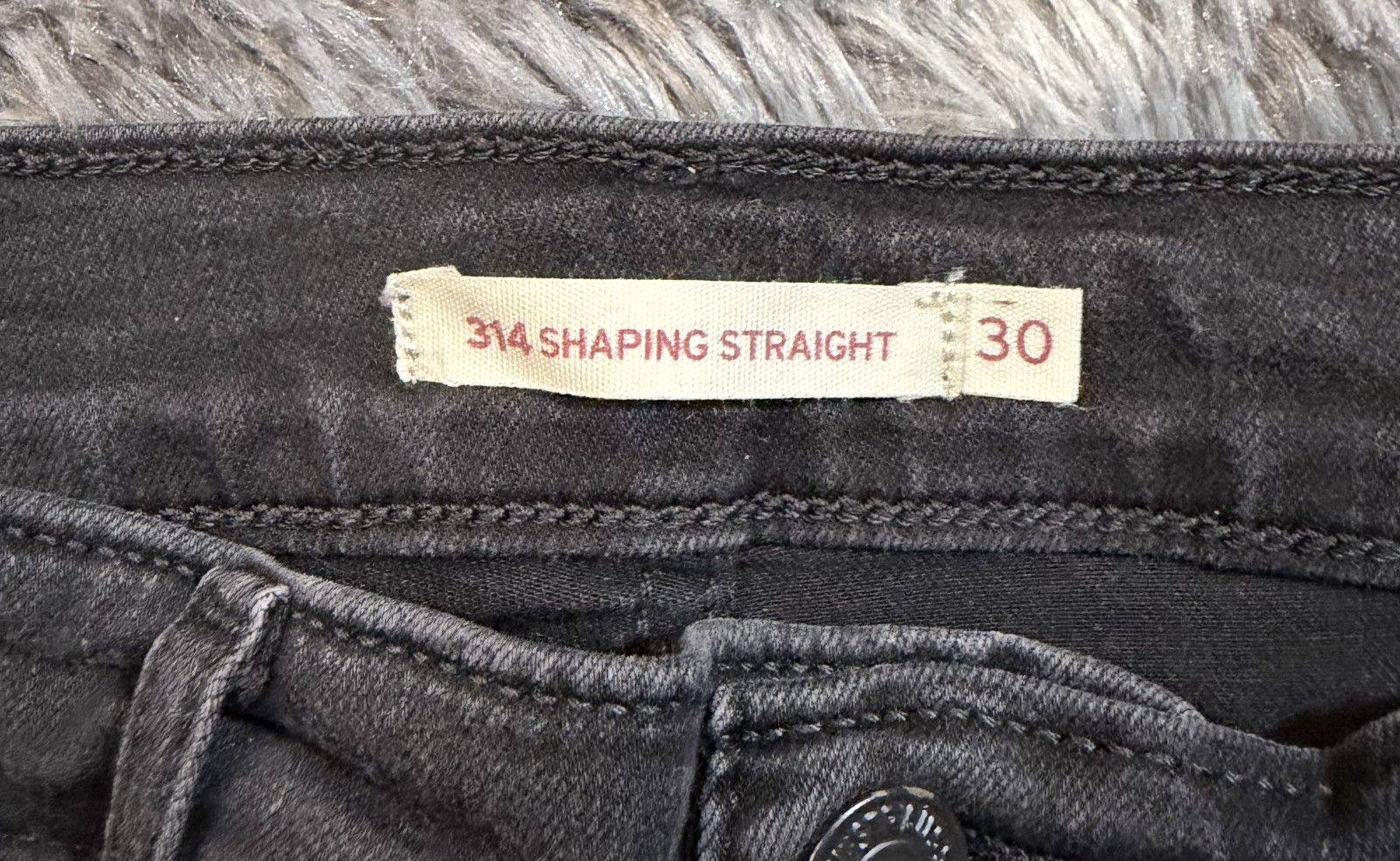 Levi’s Women’s Size 30 314 Shaping Straight Mid-Rise Stretch Denim Jeans