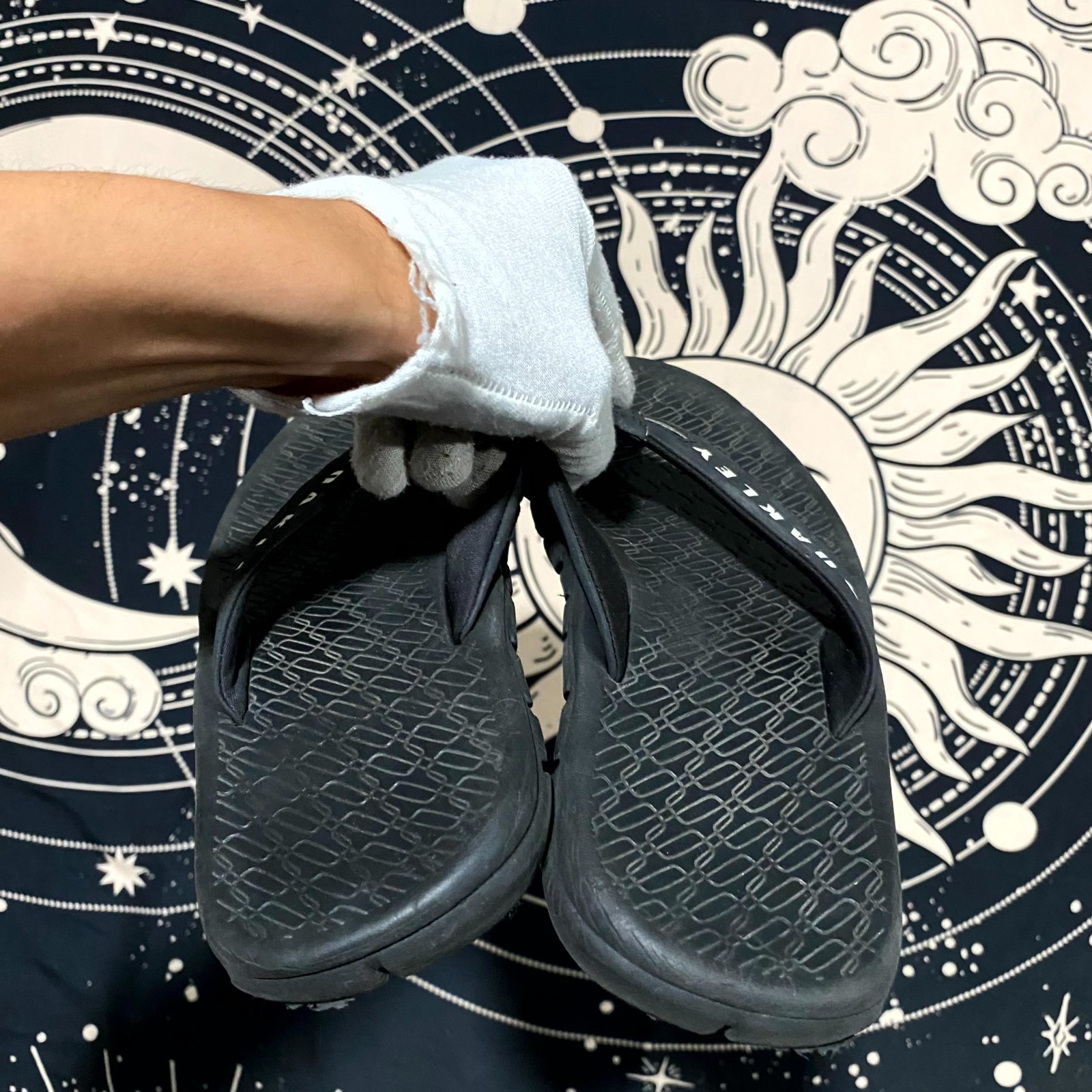 Oakley Operative 2.0 Flip-Flop Thong Sandal Men’s 7.5 Black Comfort Slip-On