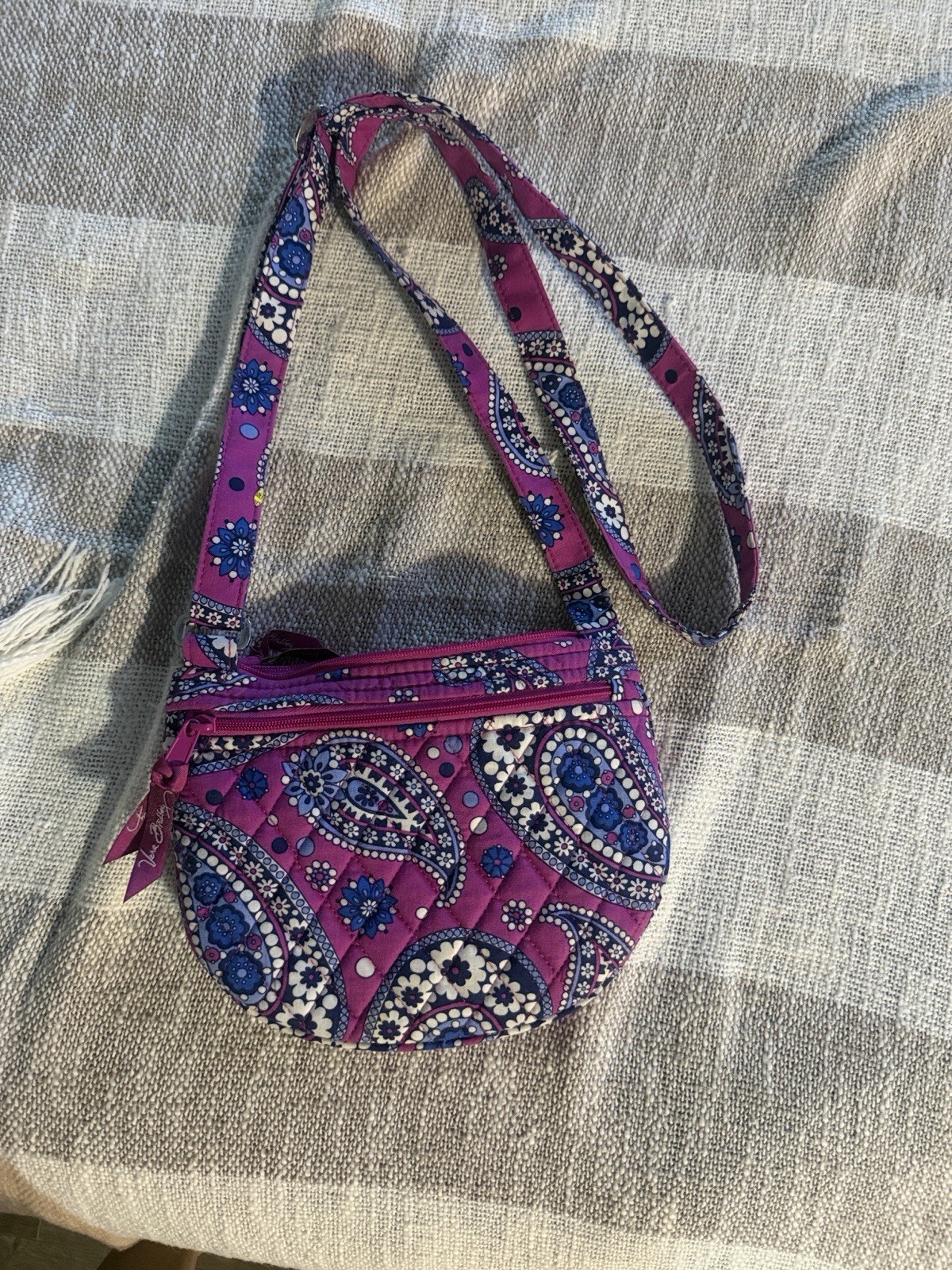 Vera Bradley Small Purple Paisley Crossbody Bag Zip Closure Lined Pockets