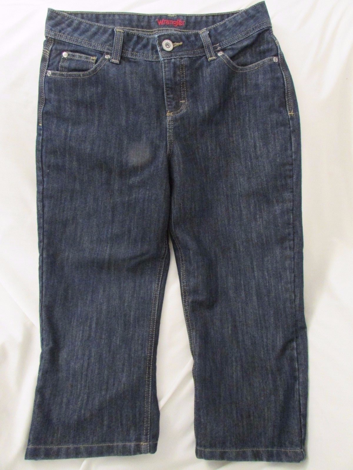 Ladies “Wranglers” Size 6M (W30 X L21) Blue, Cotton / Polyester Blend, Capris