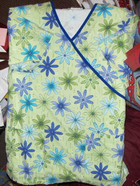S.B. Scrubs floral scrub top – Small