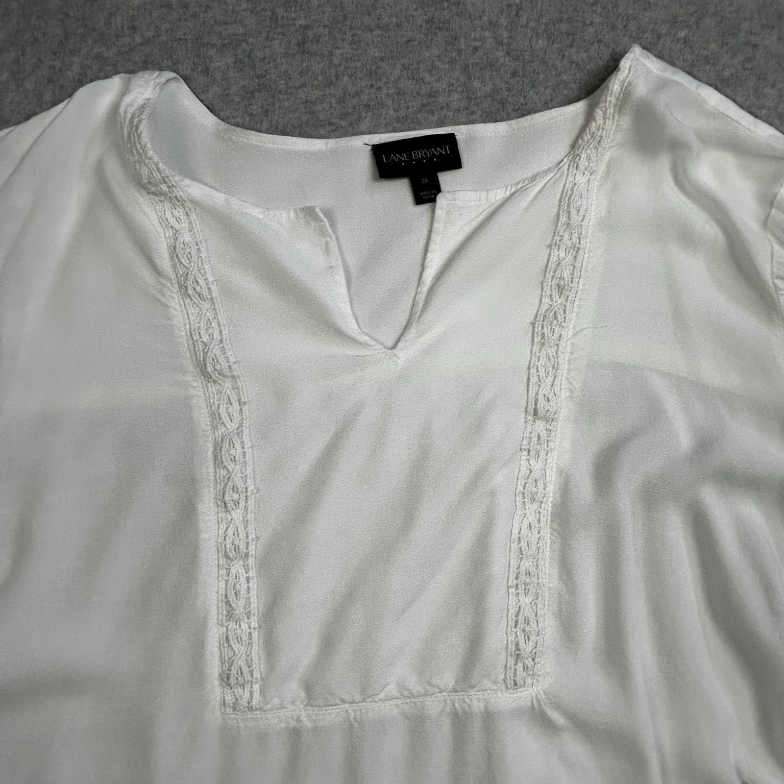 Lane Bryant Blouse Womens 28 White Tunic Split Neck Roll-Tab Sleeve Lace Detail