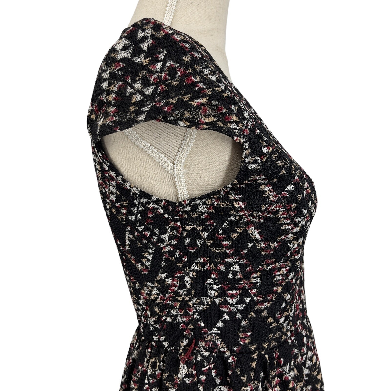 City Triangles Fit Flare Cap Sleeve Knit Overlay Geometric Print Dress Juniors M