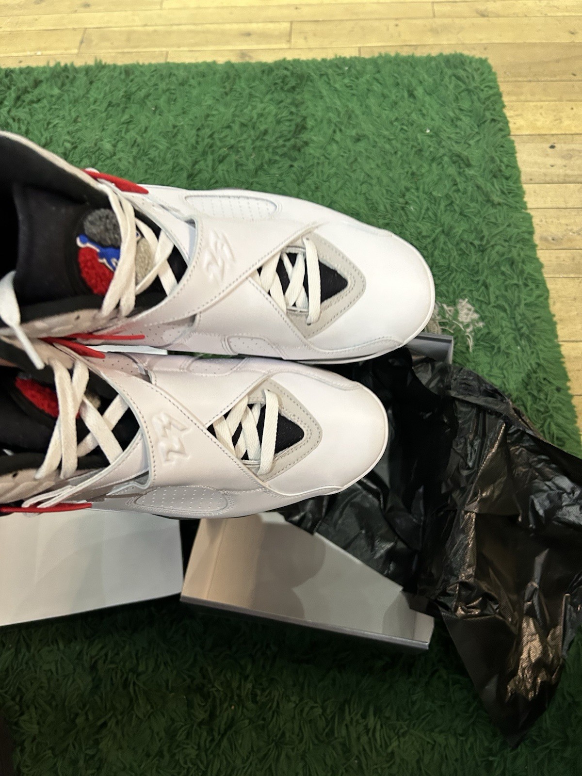 Size 11 – Air Jordan 8 Retro 2025 Bugs Bunny