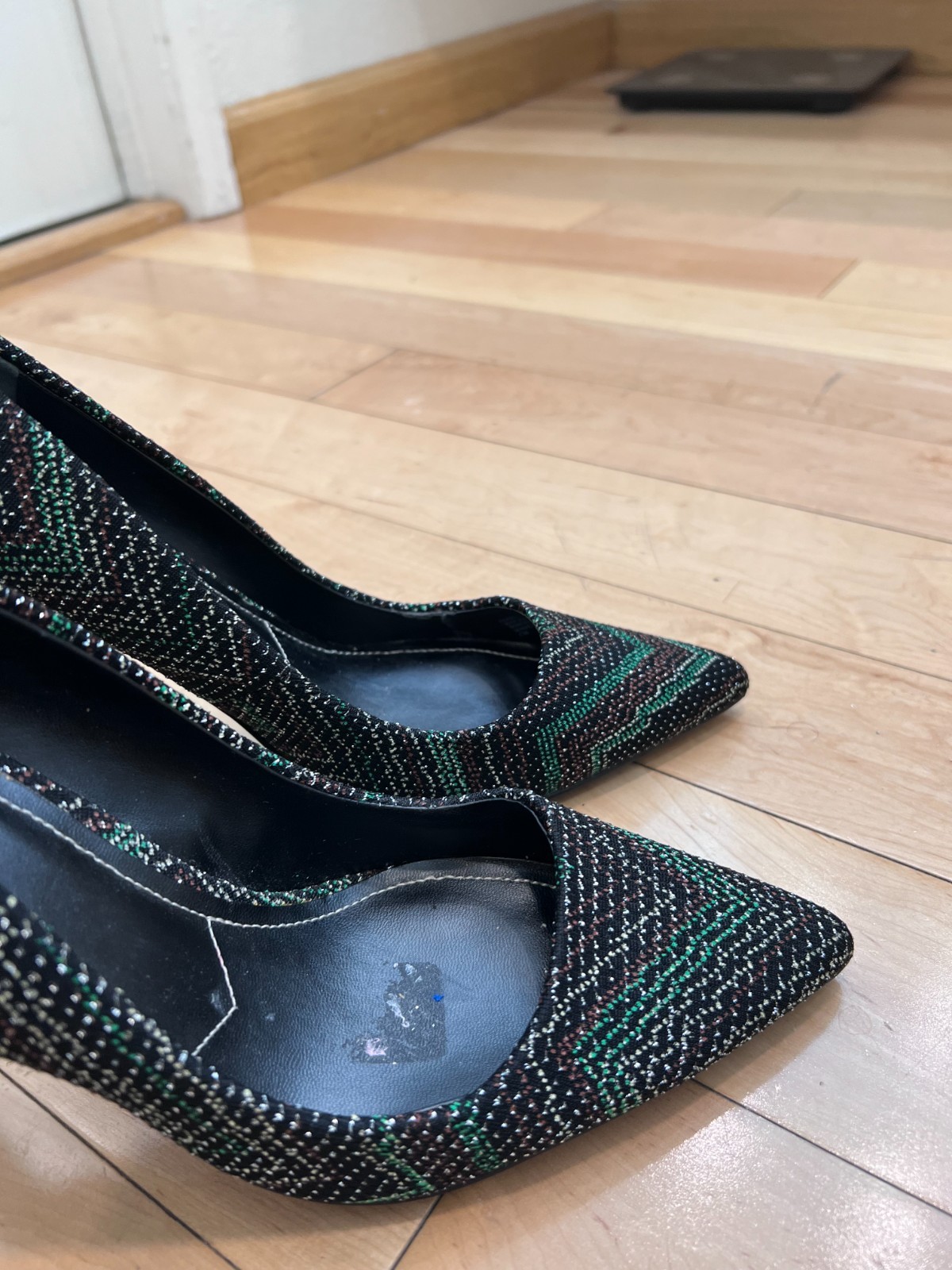 Charles by Charles David Chevron Pattern Pumps Pointed Toe Stiletto Multi Size 9