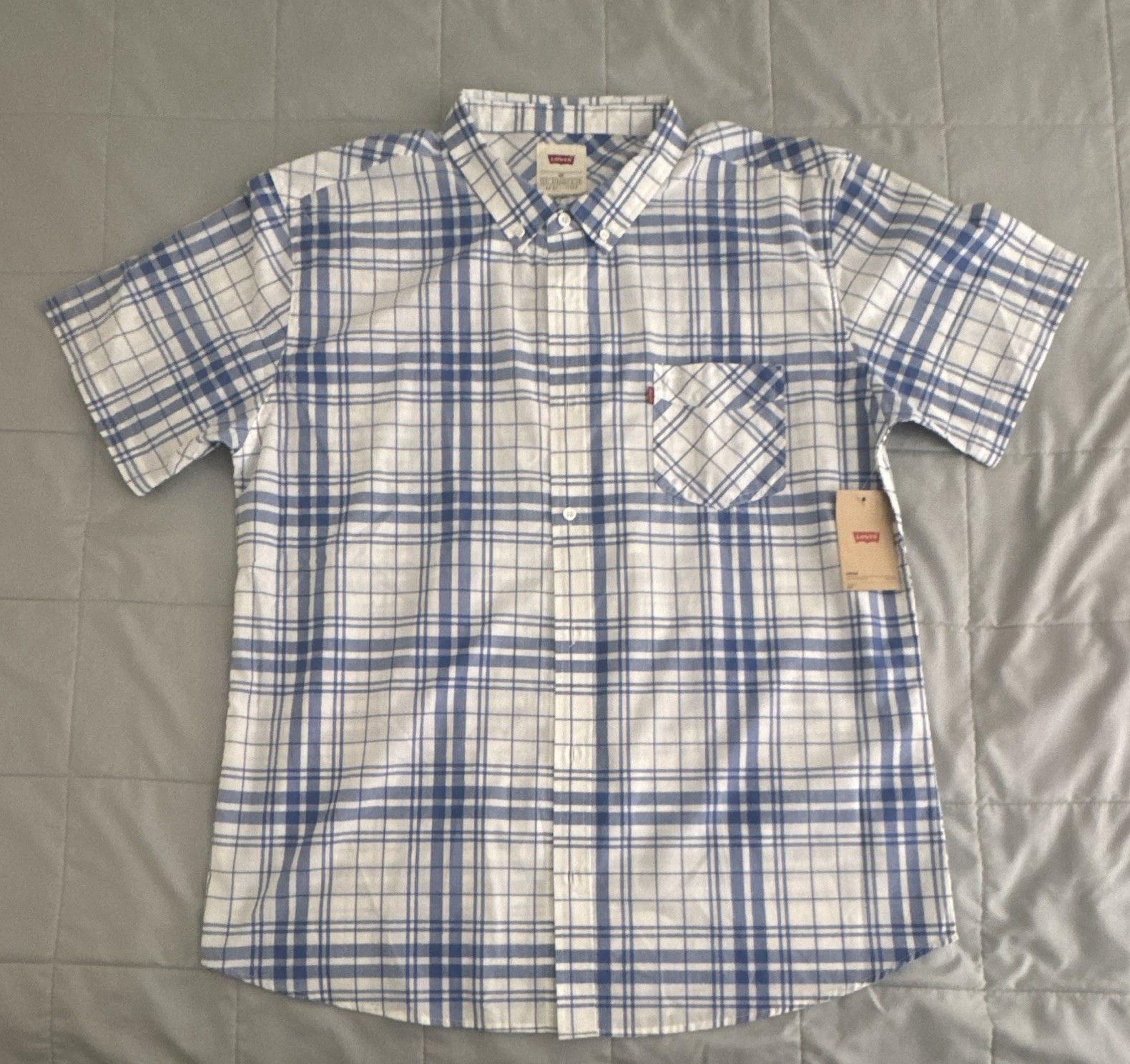 Levi’s Men’s XXL Blue/White Plaid Short Sleeve Button-Up Shirt Pocket