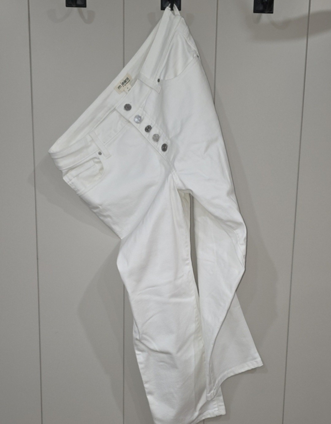 m jeans by maurices Women’s High Rise White Denim Cropped Jeans