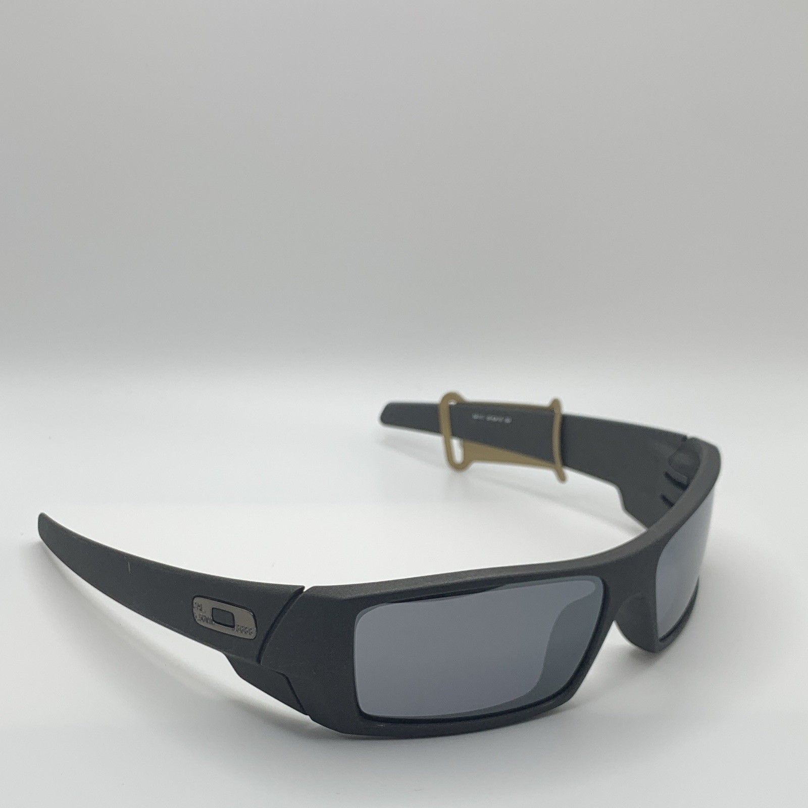 Oakley Gascan OO9014 Men’s Polarized Sunglasses Black Frame/Gray Lenses 128mm