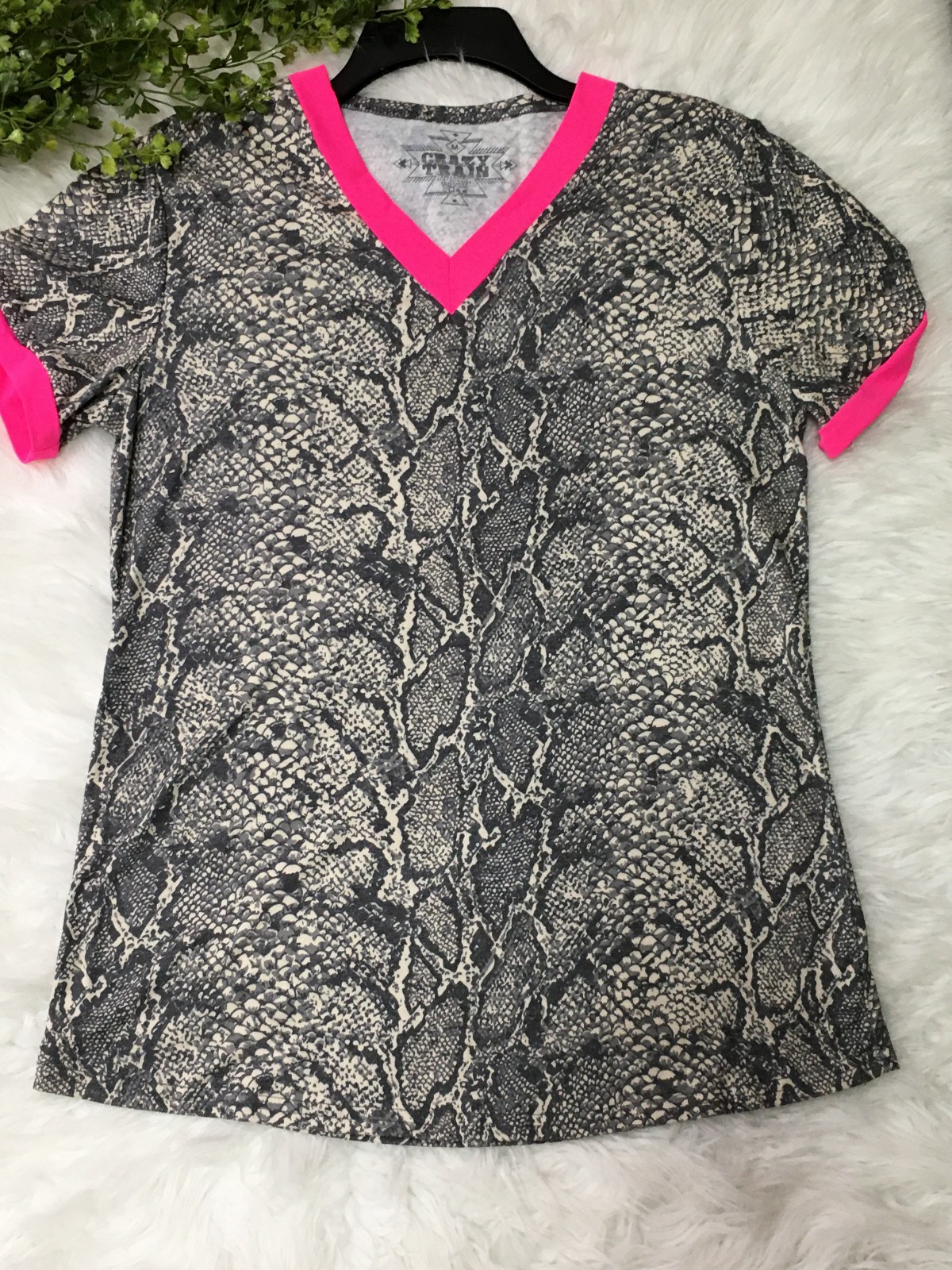 Crazy Train Top Women’s Sz. M Snake Print Neon Pink Contrast Short Sleeve V-Neck