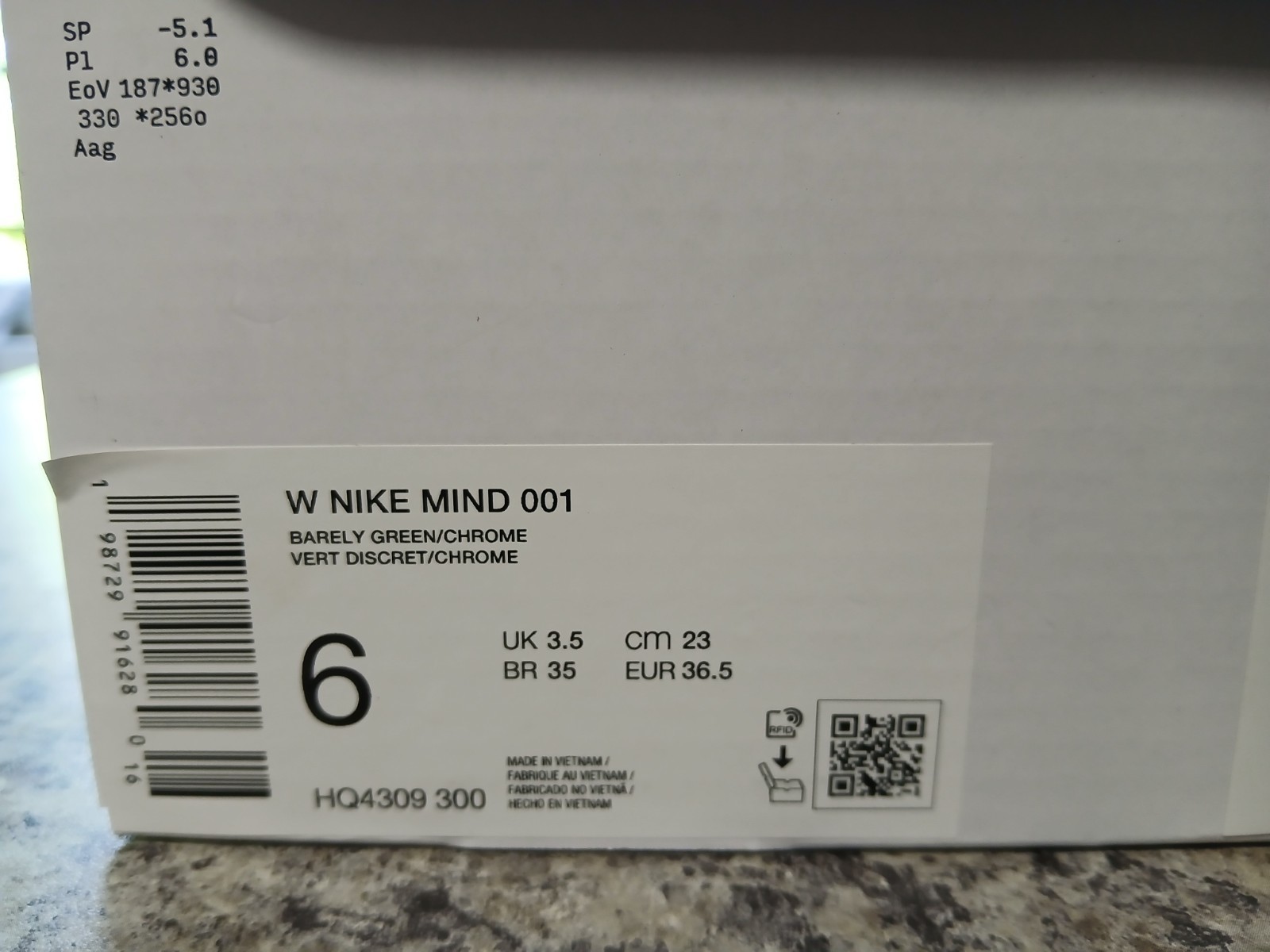 Nike Mind 001 Barely Green