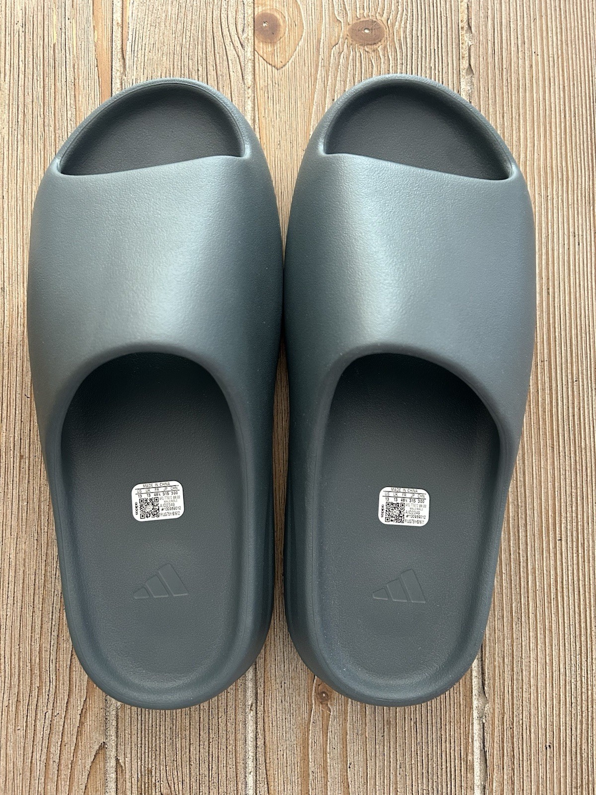 Men’s Yeezy Slide Slate Marine Size 13
