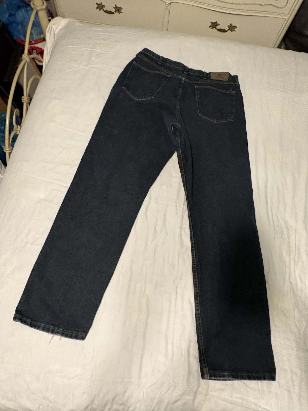 Wrangler Men’s Blue Dark Wash Denim Jeans Straight Regular Fit Mid Rise 36/32-34