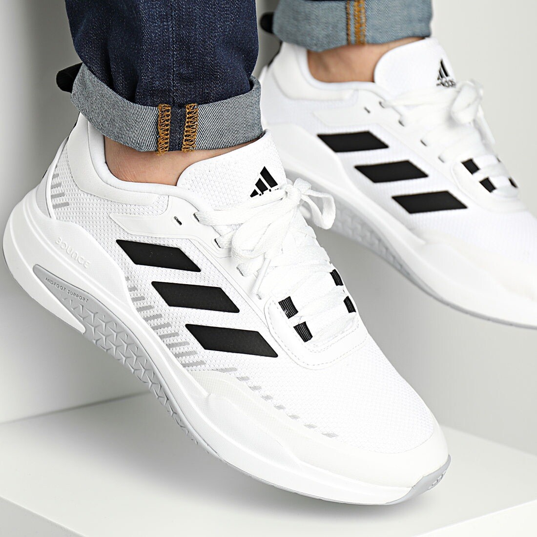 Adidas Trainer V Men’s Athletic White Sneaker Training Shoe CrossFit Gym #733