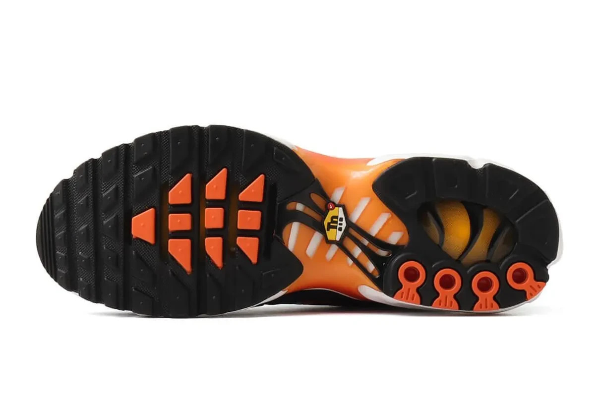 IQ0286-410 Nike Air Max Plus Navy Orange (Men’s)