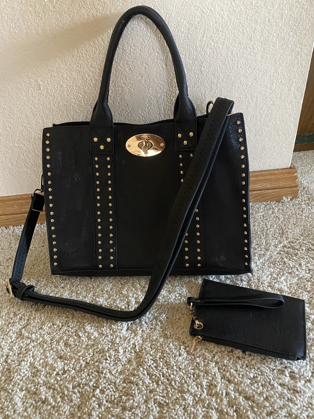 New Leather Shoulder Strap Black Purse Gold Accents With Coin, Satchel