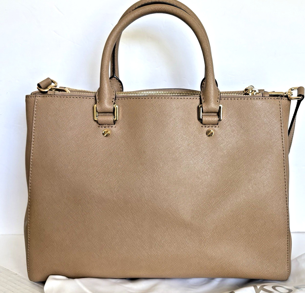 Michael Kors Savannah Saffiano Leather Large Handbag Excellent W Dust Cover Tan