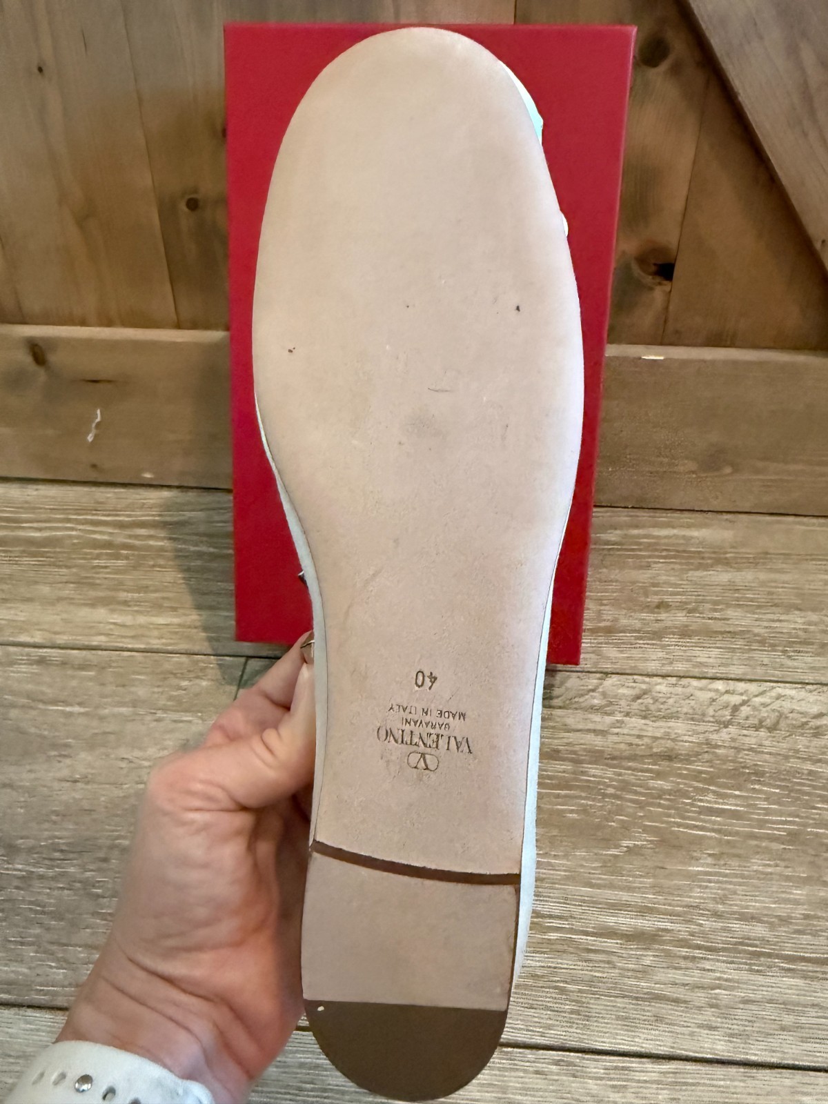 NWT Valentino Garavani Rockstud Bow Ballet Flats Ivory Satin EU 40